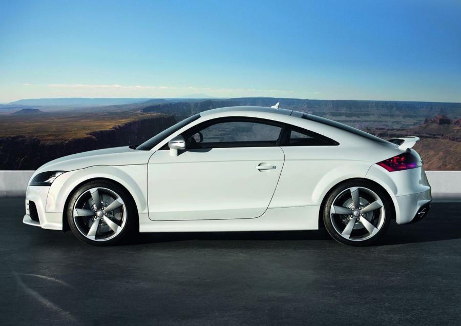  Audi TT RS Coupe (8J) 2009 года  (WW) (фото 41 из 63)